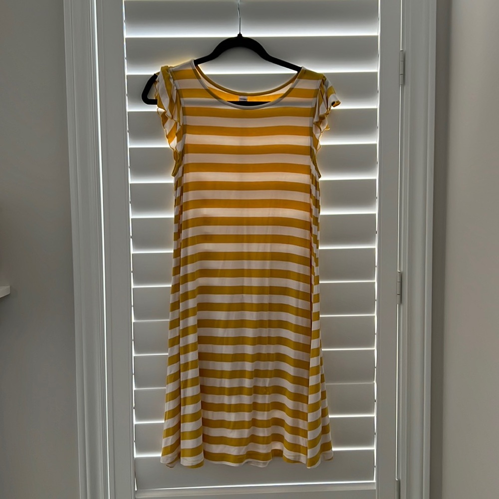 Old Navy size m white and yellow striped dress